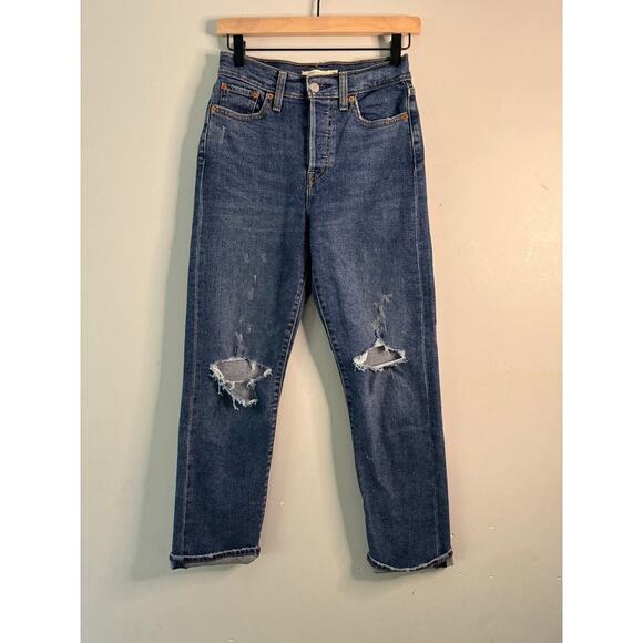 Levi’s women’s wedgie straight distressed knee jeans size 26 - Picture 1 of 8